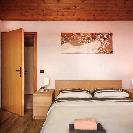 アパート Veruda Porat Loft With Balcony